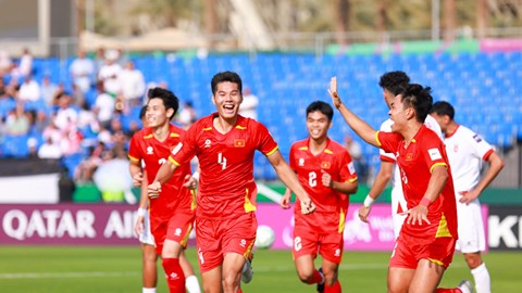 Trung vệ Hiểu Minh nói gì khi ghi bàn giúp U23 Việt Nam đánh bại U23 Jordan?