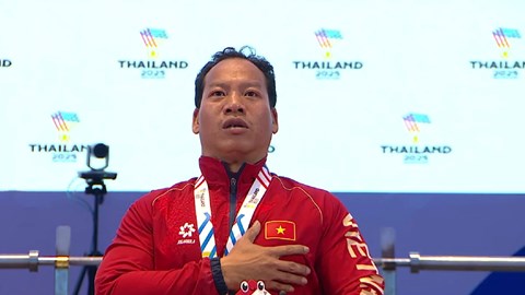 Lê Văn Công bảo vệ thành công tấm HCV tại ASEAN Para Games 