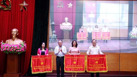 Cống hiến lặng thầm phía sau những thước phim vô giá