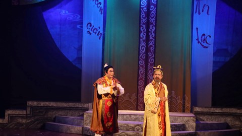 Sân khấu truyền thống thăng hoa