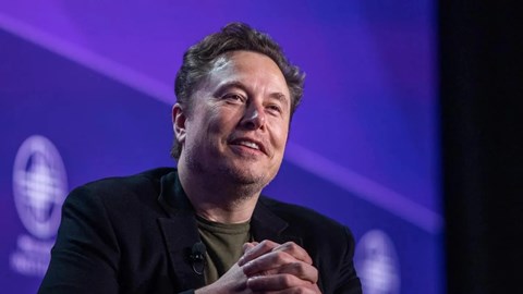 Elon Musk trở thành người đầu tiên sở hữu tài sản ròng trên 700 tỉ USD