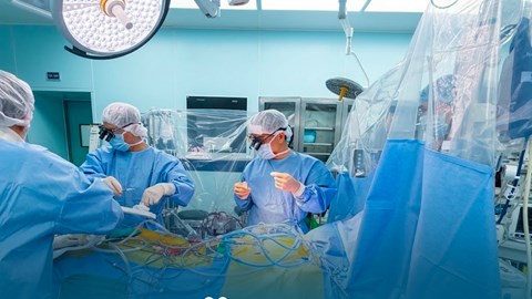 Quyết định đột phá trong phòng mổ, cứu bệnh nhân lóc tách động mạnh chủ cận kề “cửa tử“