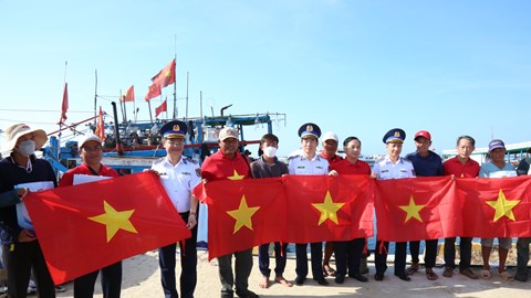 Tô thắm hình ảnh “Bộ đội Cụ Hồ” - Người chiến sĩ Cảnh sát biển