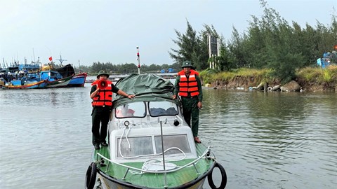 Tập trung ứng phó bão số 12 và mưa lớn gây nguy cơ ngập lụt, sạt lở đất, lũ quét