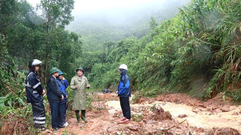 Triển khai các giải pháp khắc phục tình trạng sạt lở, đảm bảo lưu thông an toàn