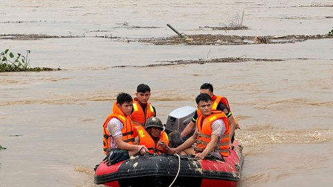 Mưa lũ tại Quảng Ngãi làm 4 người chết do đuối nước, 2 người mất tích 