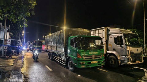 Tai nạn trên Quốc lộ 1 gây ùn tắc kéo dài