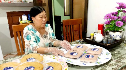 Thu nhập khá từ nghề làm chả cá ở Lý Sơn