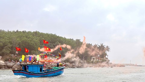 Sa Huỳnh mở biển đầu Xuân