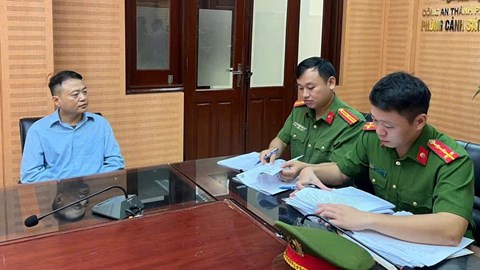 Khởi tố Shark Bình, tạm giữ gần 600 cây vàng, 18 sổ đỏ