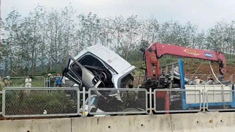  Tai nạn trên cao tốc Bắc Nam làm 5 người thương vong