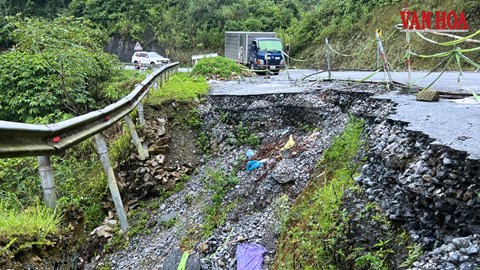 Sạt lở “uy hiếp” Quốc lộ 4C đi các điểm du lịch Cao nguyên đá Đồng Văn
