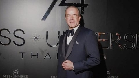 Miss Universe “lún sâu” vào khủng hoảng