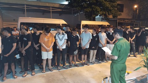 Khởi tố hàng chục đối tượng gây náo loạn đường phố trong đêm