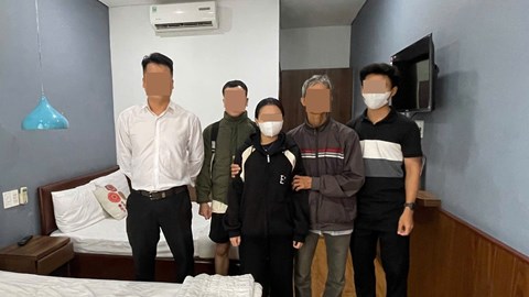 Giải cứu nữ sinh viên bị “bắt cóc online” 