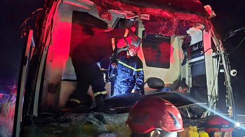 Tai nạn trên cao tốc Đà Nẵng - Quảng Ngãi, 5 người bị thương