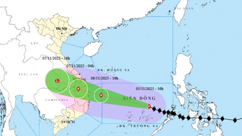 Học sinh toàn TP Đà Nẵng nghỉ học chiều 6.11 để ứng phó bão số 13
