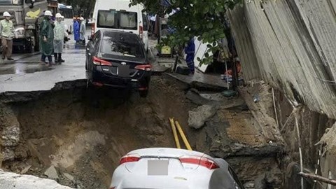 Sụt lún trên đường Nguyễn Công Trứ, hai ô tô rơi xuống “hố tử thần“