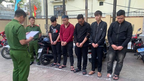 Bắt tạm giam nhóm đối tượng cướp tài sản, gây rối trật tự công cộng tại Đà Nẵng