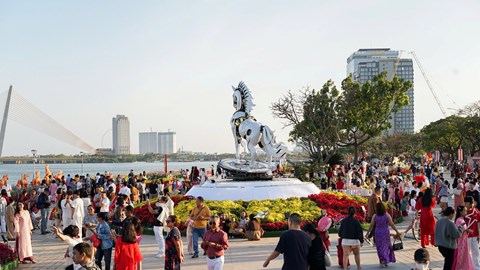 Đón 1,1 triệu lượt khách, doanh thu gần 4.000 tỉ đồng