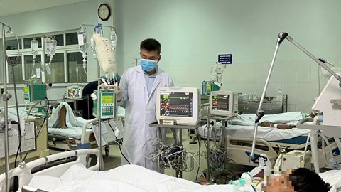 Ba người nhập viện sau khi ăn cá ủ chua, nghi ngộ độc botulinum