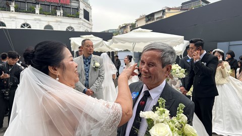 Nguyên vẹn xúc cảm trong Ngày hạnh phúc