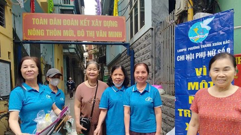 Phụ nữ Thủ đô ra quân tổng vệ sinh môi trường Ngày “Cuối tuần xanh”