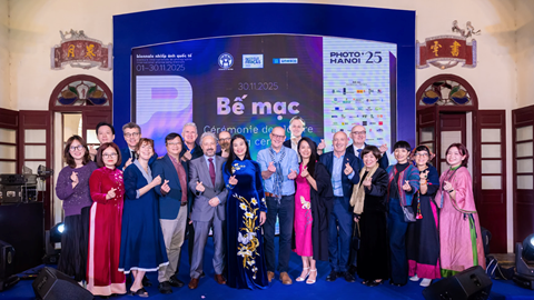 Bế mạc Photo Hanoi – Biennale 2025: Dấu ấn hợp tác quốc tế và xây dựng Thủ đô sáng tạo