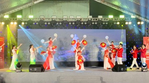 Hòa nhịp cùng ngày hội non sông