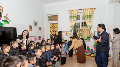 Khi sẻ chia xua tan giá lạnh