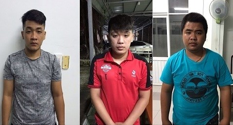 Mâu thuẫn đá bóng, 3 đối tượng đánh chết người - Anh 1