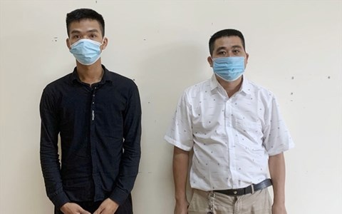 Khởi tố 2 đối tượng dùng cuốc sắt hành hung phóng viên trong đêm - Anh 1