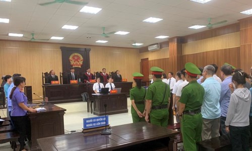 Cựu Giám đốc Sở GD&ĐT Thanh Hóa lĩnh án bốn năm tù - Anh 1