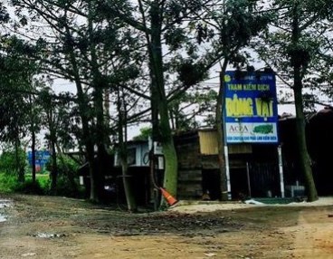 Khởi tố hai nhân viên trạm kiểm dịch ở Hà Tĩnh “vòi” tiền chủ xe - Anh 1