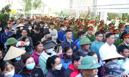 Truy tặng Huy hiệu “Tuổi trẻ dũng cảm” cho Đại úy công an hy sinh khi làm nhiệm vụ - Anh 3
