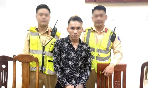 Tuần tra bắt quả tang đối tượng tàng trữ 200 viên hồng phiến - Anh 1