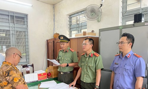 Bắt đối tượng livestream trên mạng xã hội chống phá Nhà nước - Anh 1