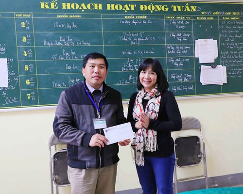 Về miền Tây xứ Nghệ trao quà Tết - Anh 8