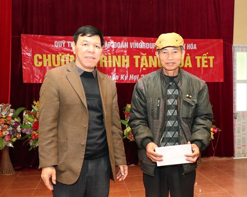 Về miền Tây xứ Nghệ trao quà Tết - Anh 4