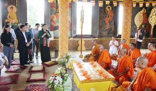 Xây dựng Làng Văn hóa thành trung tâm hoạt động văn hóa mang tính quốc gia - Anh 1