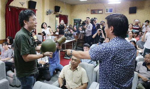 Xung quanh việc cổ phần hóa VFS(Bài 4): Đối thoại công khai, lãnh đạo và nghệ sĩ 