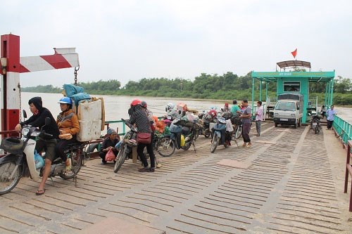 Nỗi lo đò ngang mùa nước lũ - Anh 1