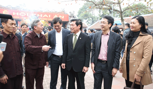 Về công tác tổ chức, quản lý lễ hội: Nếu không quyết liệt, lễ hội sẽ ngập tràn tiêu cực, biến tướng - Anh 1