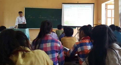 Sự học ở nơi lũ quét vừa đi qua - Anh 2