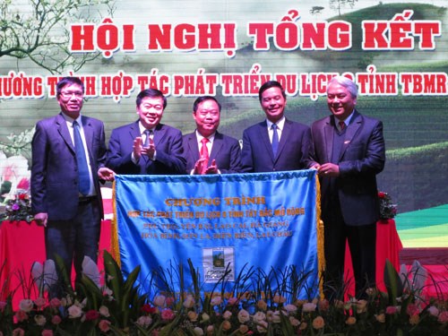 Hợp tác phát triển du lịch 8 tỉnh Tây Bắc mở rộng năm 2018: Tập trung xây dựng sản phẩm đặc thù - Anh 1