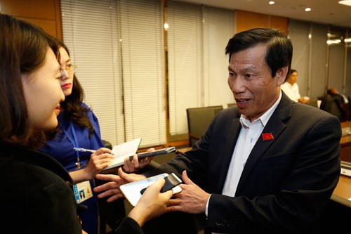 Trình Quốc hội xem xét, cho ý kiến về nội dung đặt cược thể thao - Anh 1