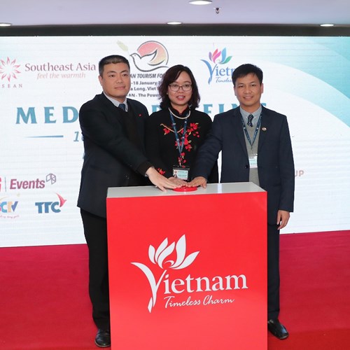 Giới thiệu về Du lịch Việt Nam tới bạn bè quốc tế - Anh 4