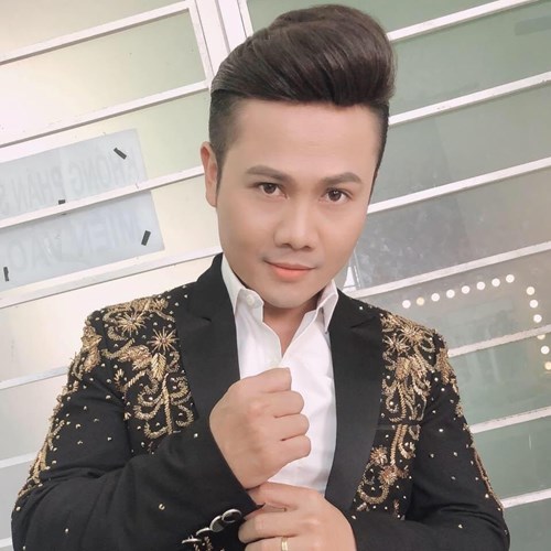 Nhac si Trinh Xuan Hao cung 8 nghe si noi tieng lam MV “ Dong mau Viet Nam” chong dich Covid-19 - Anh 13