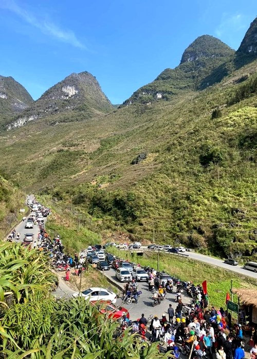 Hà Giang: Khách du lịch dịp Tết tăng 64% so với cùng kỳ năm 2023 - Anh 2