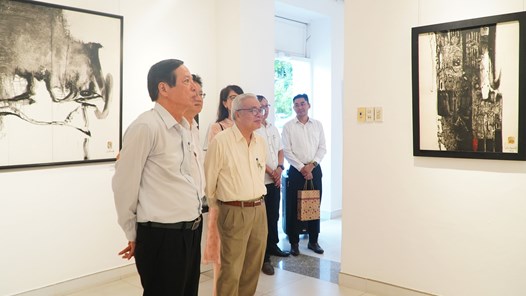 “Hành trình từ trái tim” kể câu chuyện nghệ thuật của cố danh họa Lê Bá Đảng